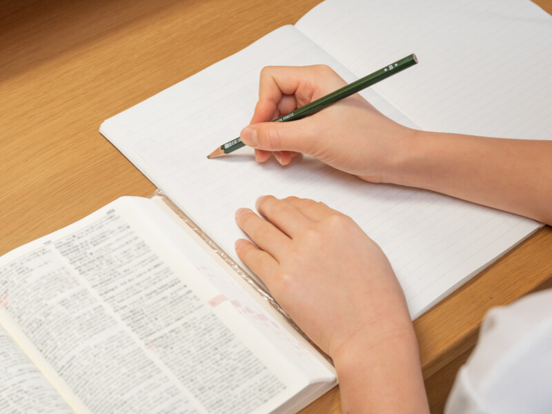 英検2級 勉強法｜合格率をあげる対策法とおすすめ教材