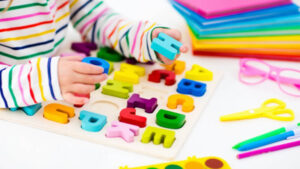 【レッスン形式別】こども向け英会話教室の相場や月謝平均・おすすめの教室5選も