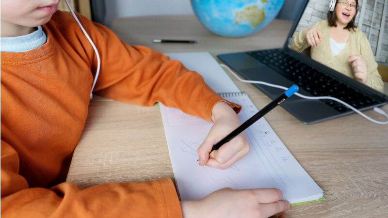 【口コミ】子供のオンライン英会話の効果｜初心者にもおすすめのスクール