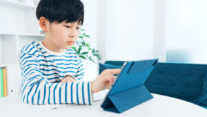 【完全版】英検ジュニアオンラインはタブレット受験可能！料金・日程・受講方法について